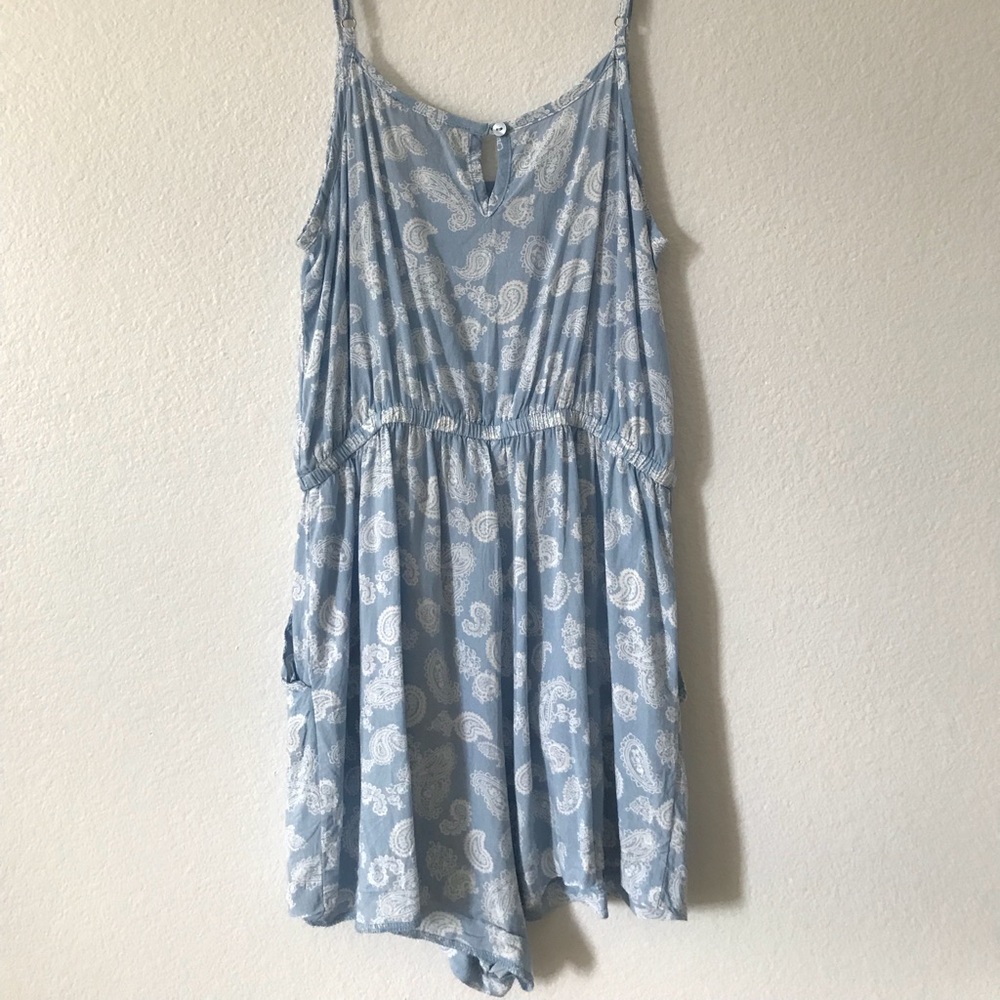 romper - Picture 2 of 4